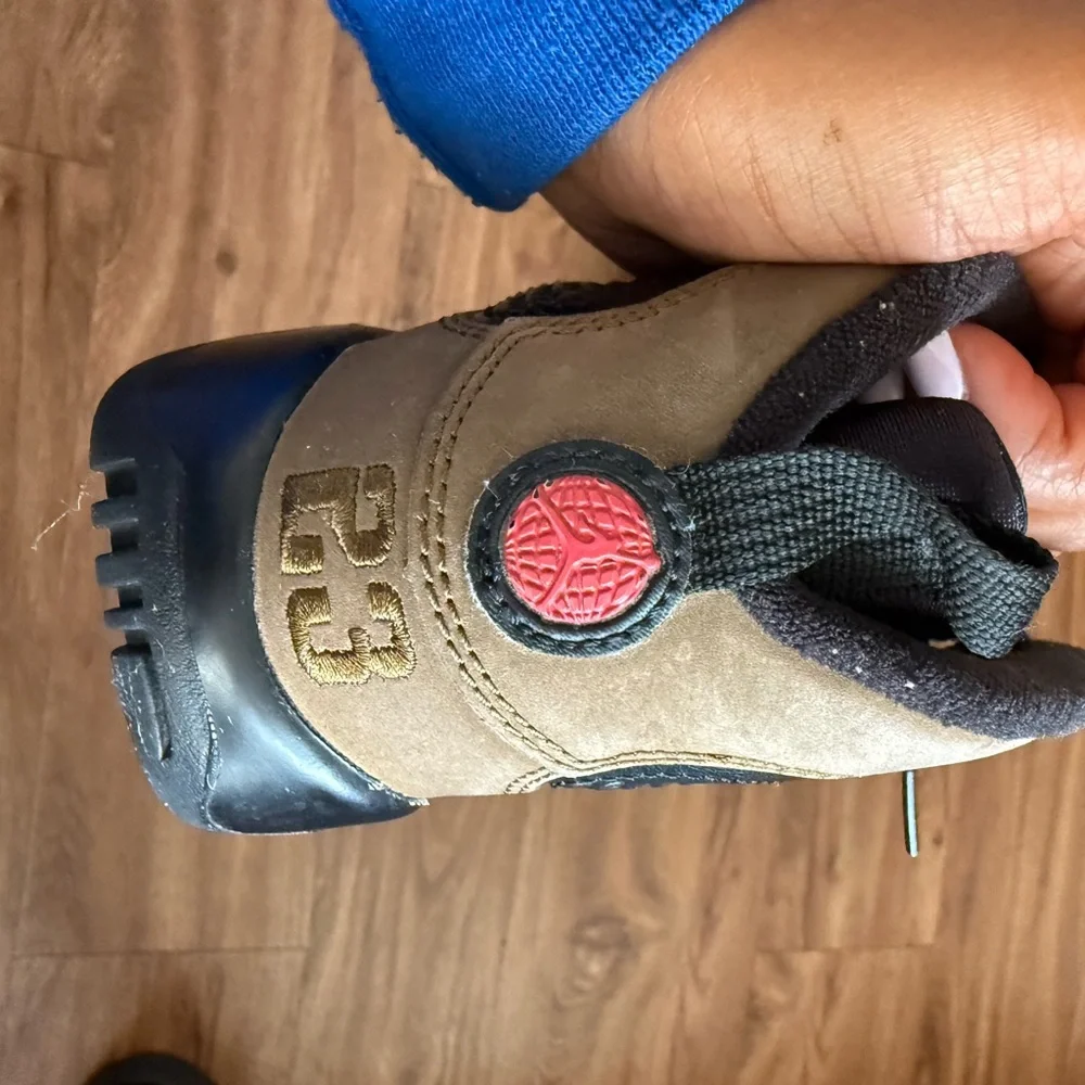 Kids Air Jordan Retro 9 - Olives 🫒 - Picture 14 of 16